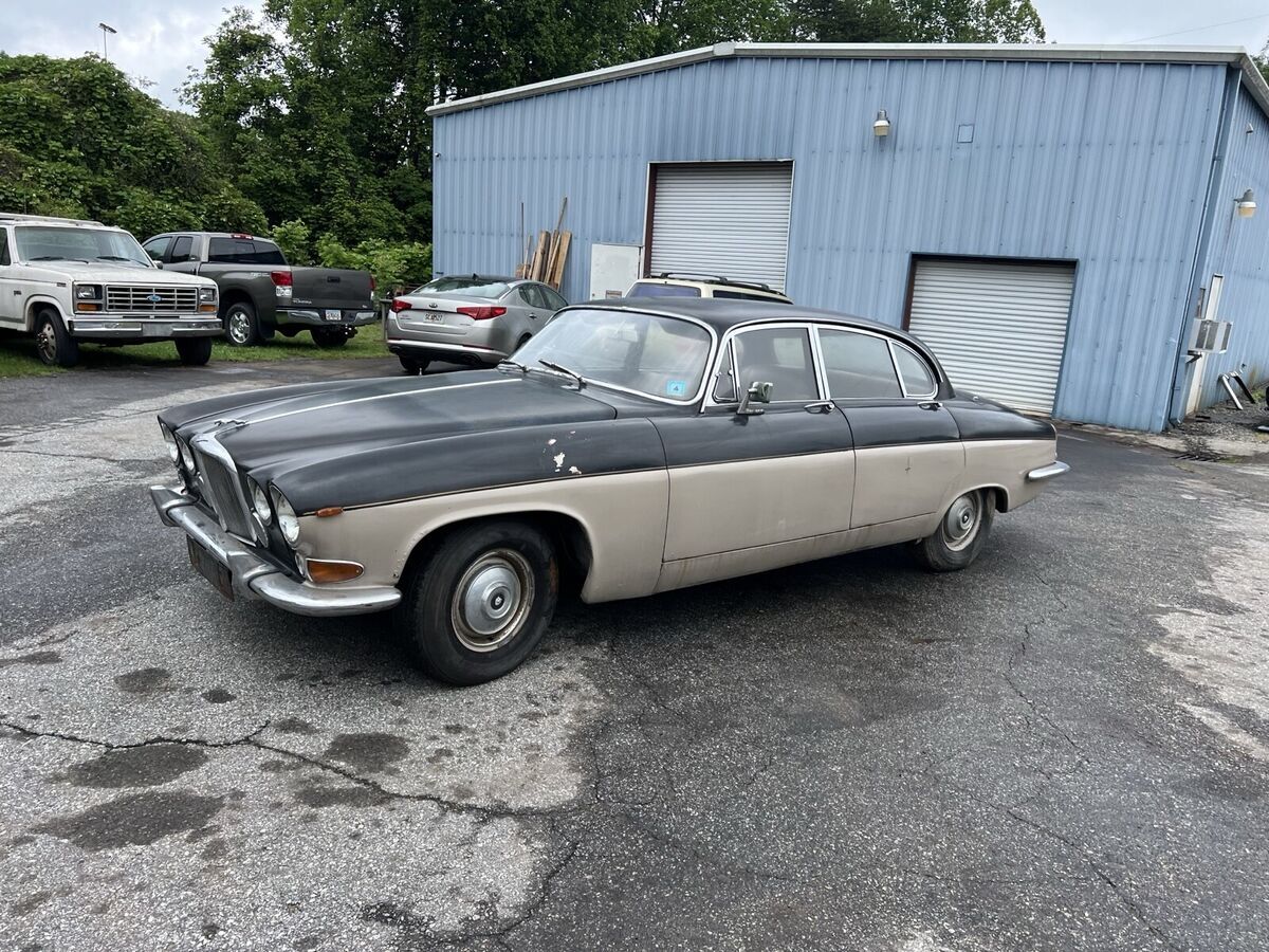 1969 Jaguar 420G - photo 10
