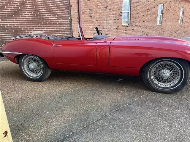 1969 Jaguar E-Type Roadster numbers matching with heritage certificate 1969 Jaguar E-Type 2 door