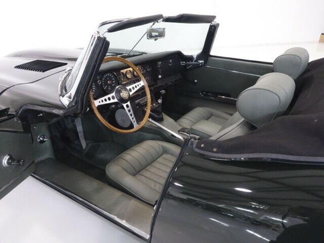 1969 Jaguar E-Type Series II Roadster - photo 7
