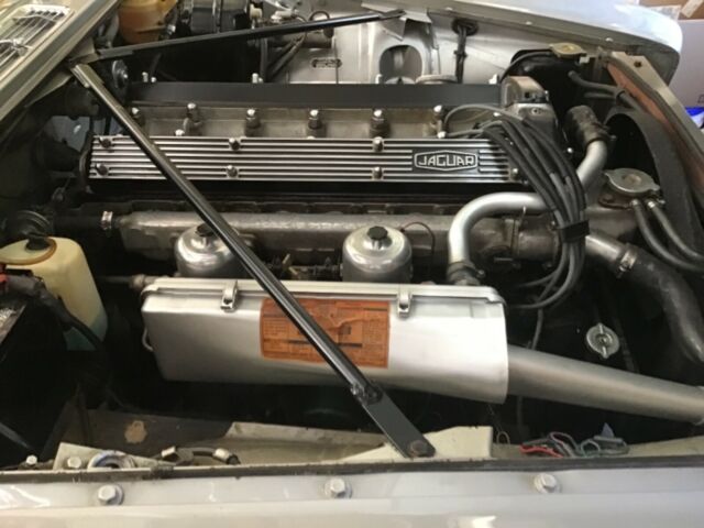 1969 Jaguar XJ6 - photo 7