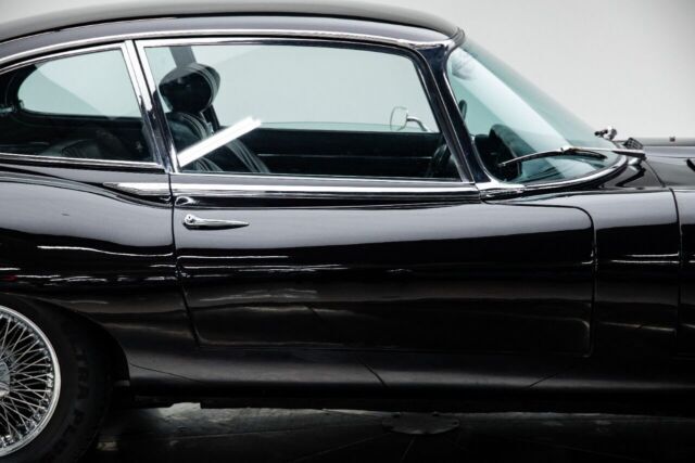 1969 Jaguar XK - photo 12