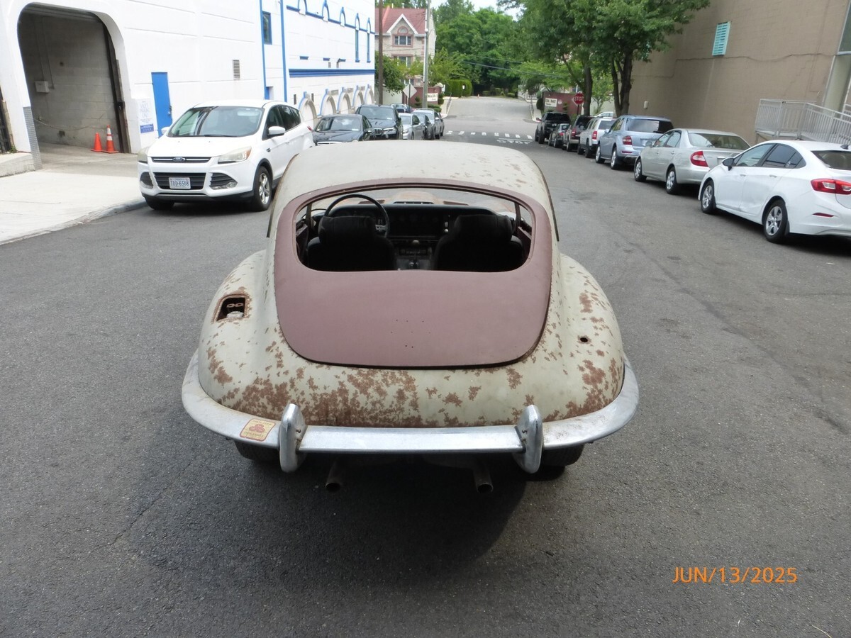 1969 Jaguar E-Type 2+2 Automatic with A/C - photo 4
