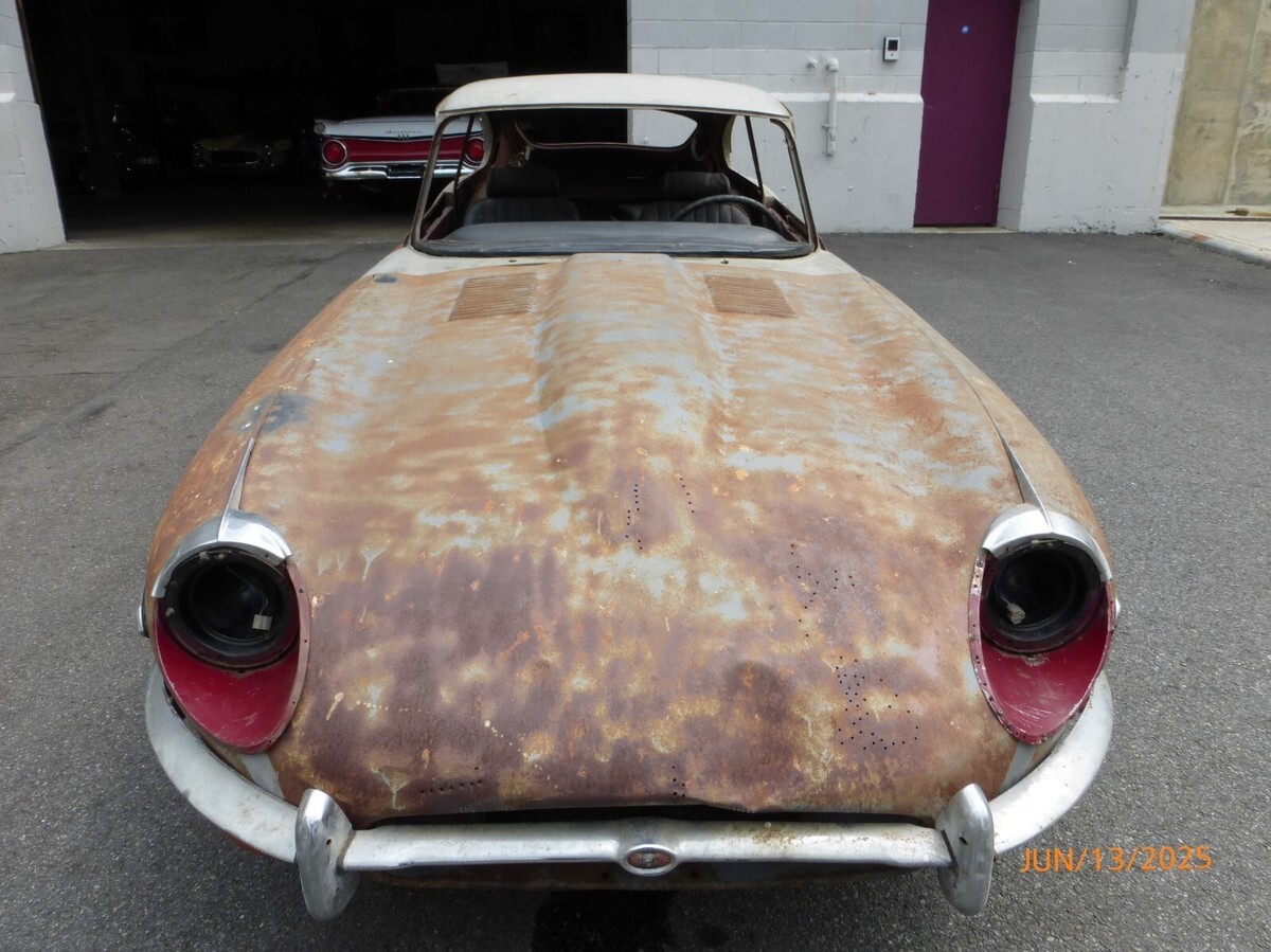 1969 Jaguar E-Type 2+2 Automatic with A/C - photo 7