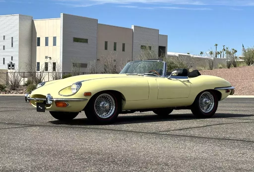 1969 Jaguar XKE / E-Type 95227 Miles Pale Primrose Yellow OTS Roadster 1969 Jaguar XKE / E-Type