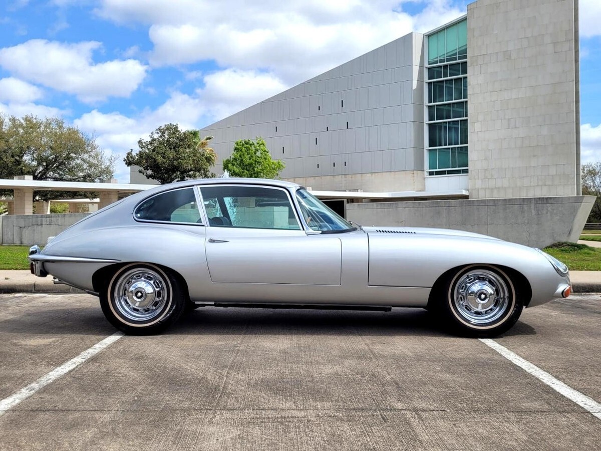 1969 Jaguar XK - photo 13