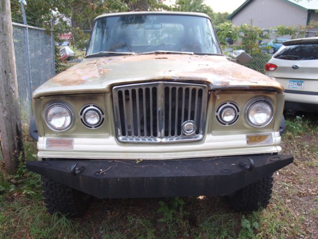 1969 Jeep Wagoneer No Reserve - engine fire, SBC, straight desert body, big lift 1969 Jeep Wagoneer