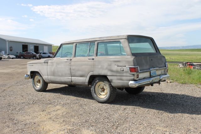 1969 Jeep Wagoneer - photo 4