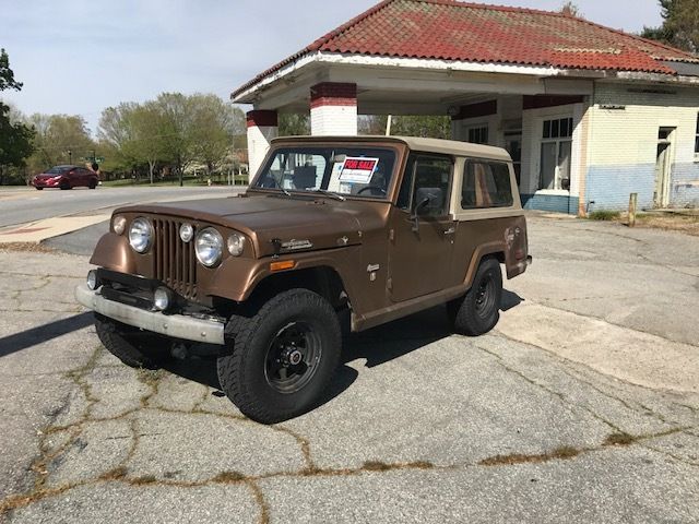1969 Jeepster Commando Wagon with removable hard top 1969 Jeep Commando
