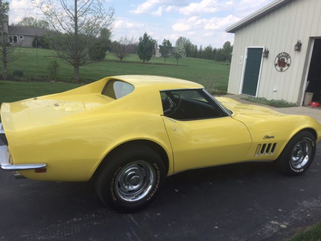 1969 Chevrolet Corvette Coupe - photo 2