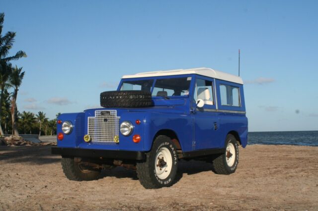 1969 Land Rover Series 2A - Defender Engine - LHD - 5spd - 2 Tops - Restomod 1969 Land Rover Defender