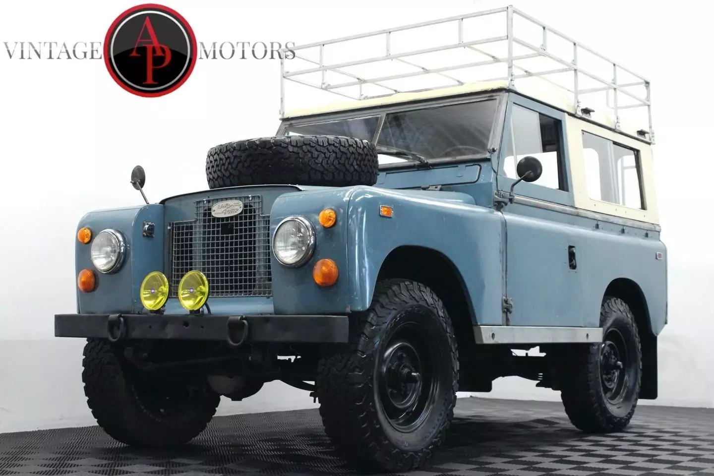 1969 Land Rover Series IIA 4X4 With Overdrive! 1969 Land Rover Series IIA 4X4 With Overdrive!