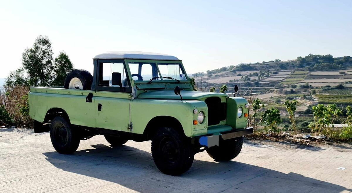 1969 Land Rover series 2a