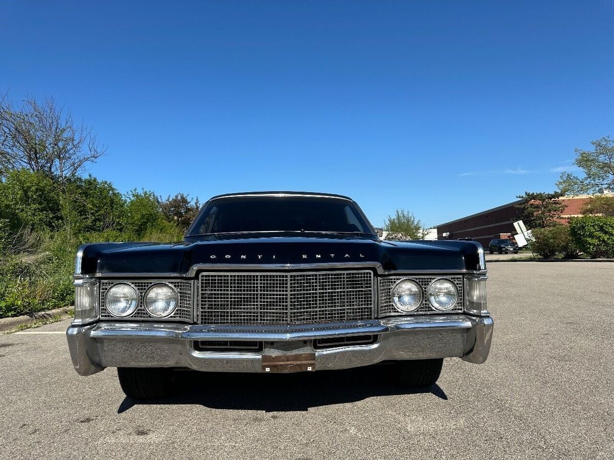 1969 Lincoln Continental BLACK ON BLACK CLEAN - photo 3
