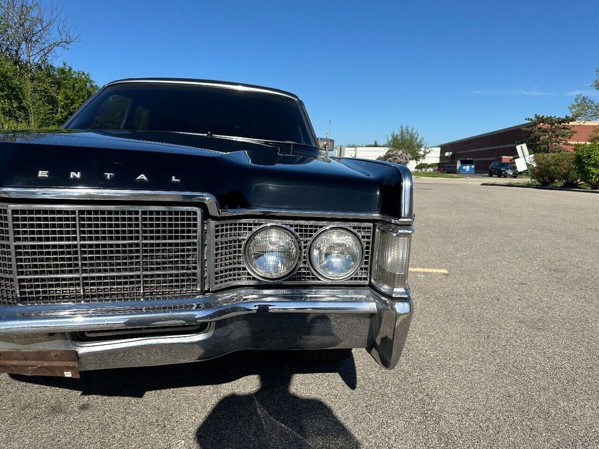 1969 Lincoln Continental BLACK ON BLACK CLEAN - photo 4