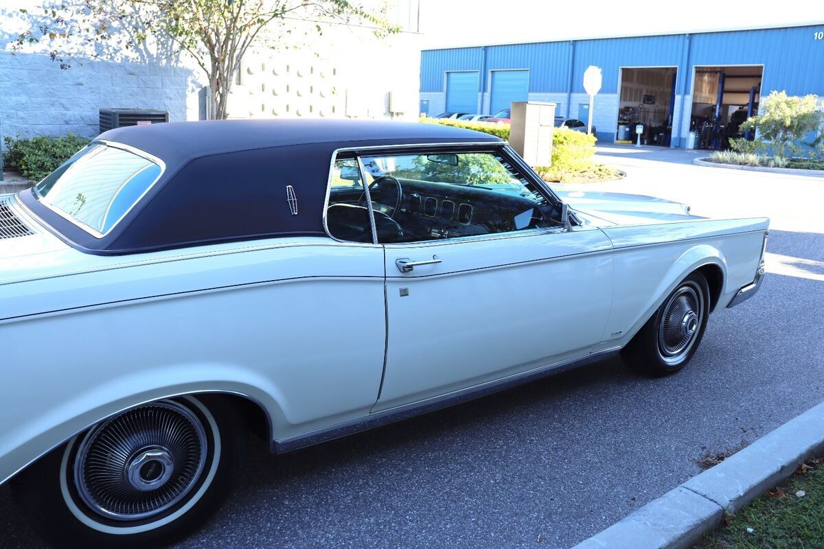 1969 Lincoln Continental Mark III - 460 - V8 - Coupe - photo 9