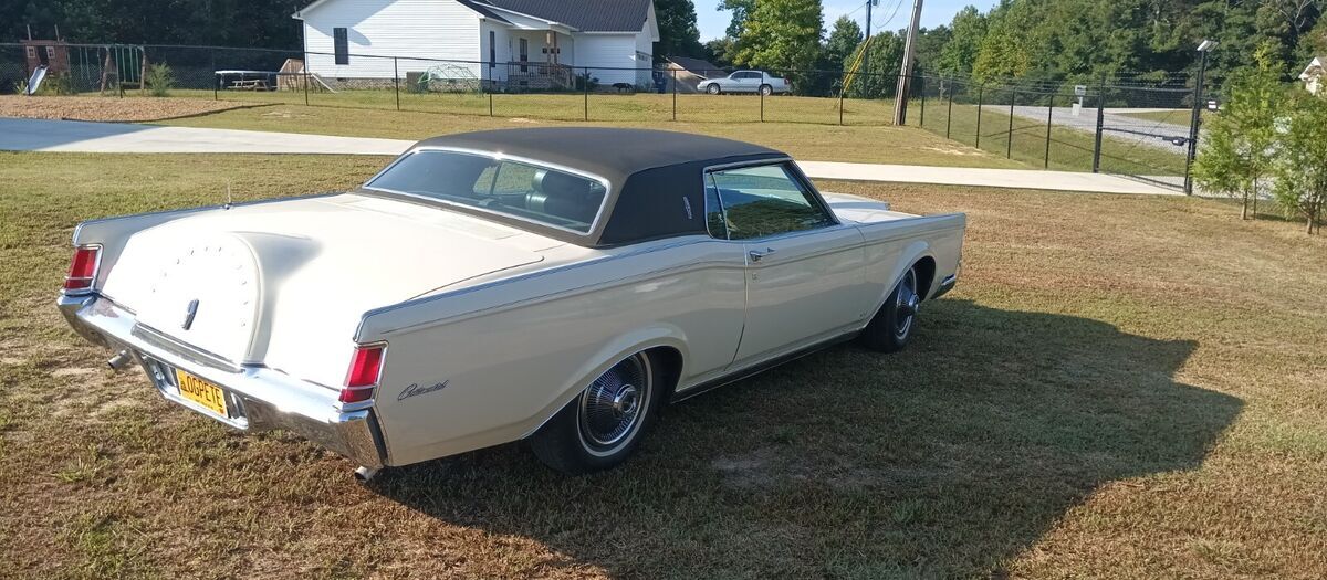 1969 Lincoln Continental - photo 2
