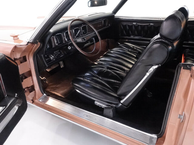 1969 Lincoln Continental Mark III Coupe - photo 7