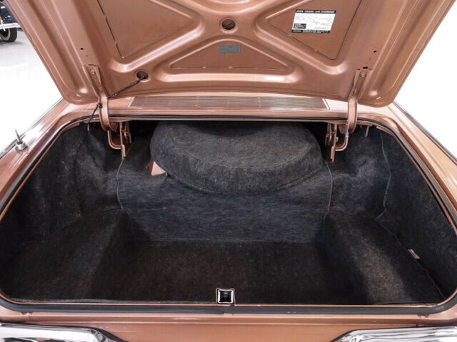 1969 Lincoln Continental Mark III Coupe - photo 9
