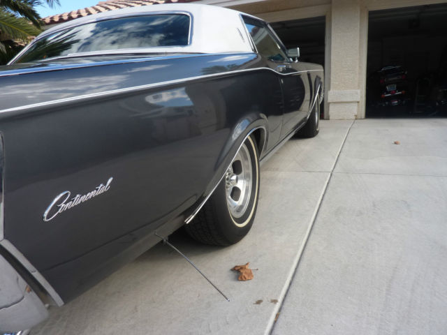 1969 Lincoln Continental - photo 2