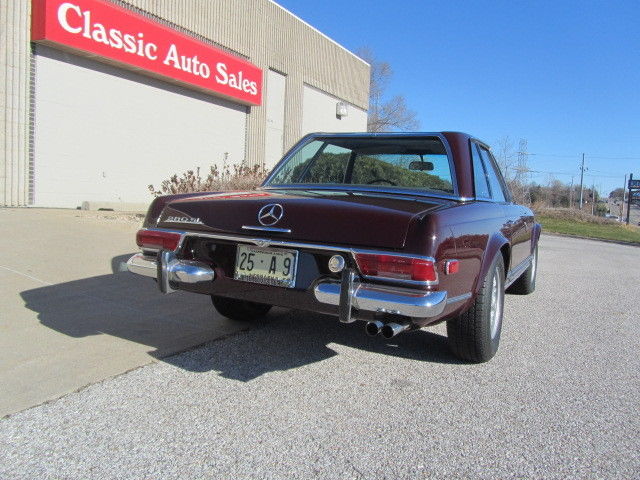 1969 Mercedes-Benz 200-Series Both Tops- Auto-A/C - photo 10