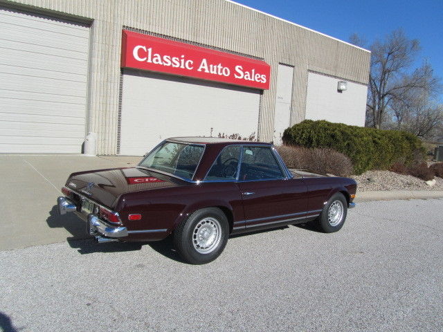 1969 Mercedes-Benz 200-Series Both Tops- Auto-A/C - photo 11