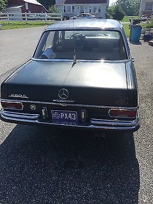 1969 Mercedes-Benz 200-Series - photo 4