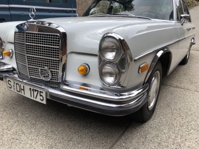 1969 Mercedes-Benz 200-Series - photo 3