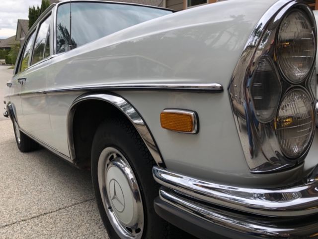 1969 Mercedes-Benz 200-Series - photo 7