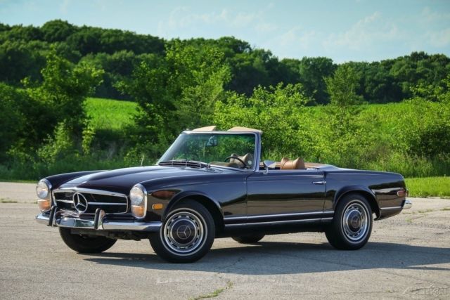1969 Mercedes-Benz 200-Series - photo 2