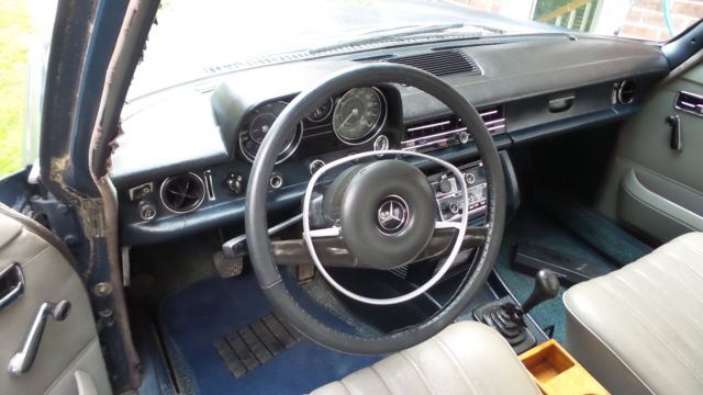 1969 Mercedes-Benz 200-Series - photo 11