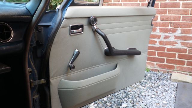 1969 Mercedes-Benz 200-Series - photo 13