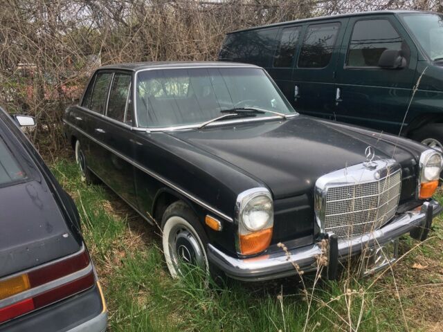 1969 Mercedes Benz 220 diesel 1969 Mercedes-Benz 200-Series
