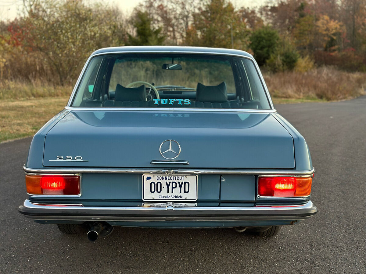 1969 Mercedes-Benz 200-Series - photo 11