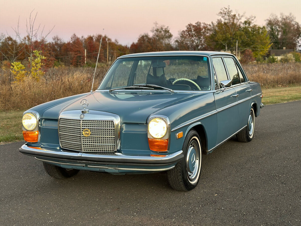 1969 Mercedes-Benz 200-Series - photo 5