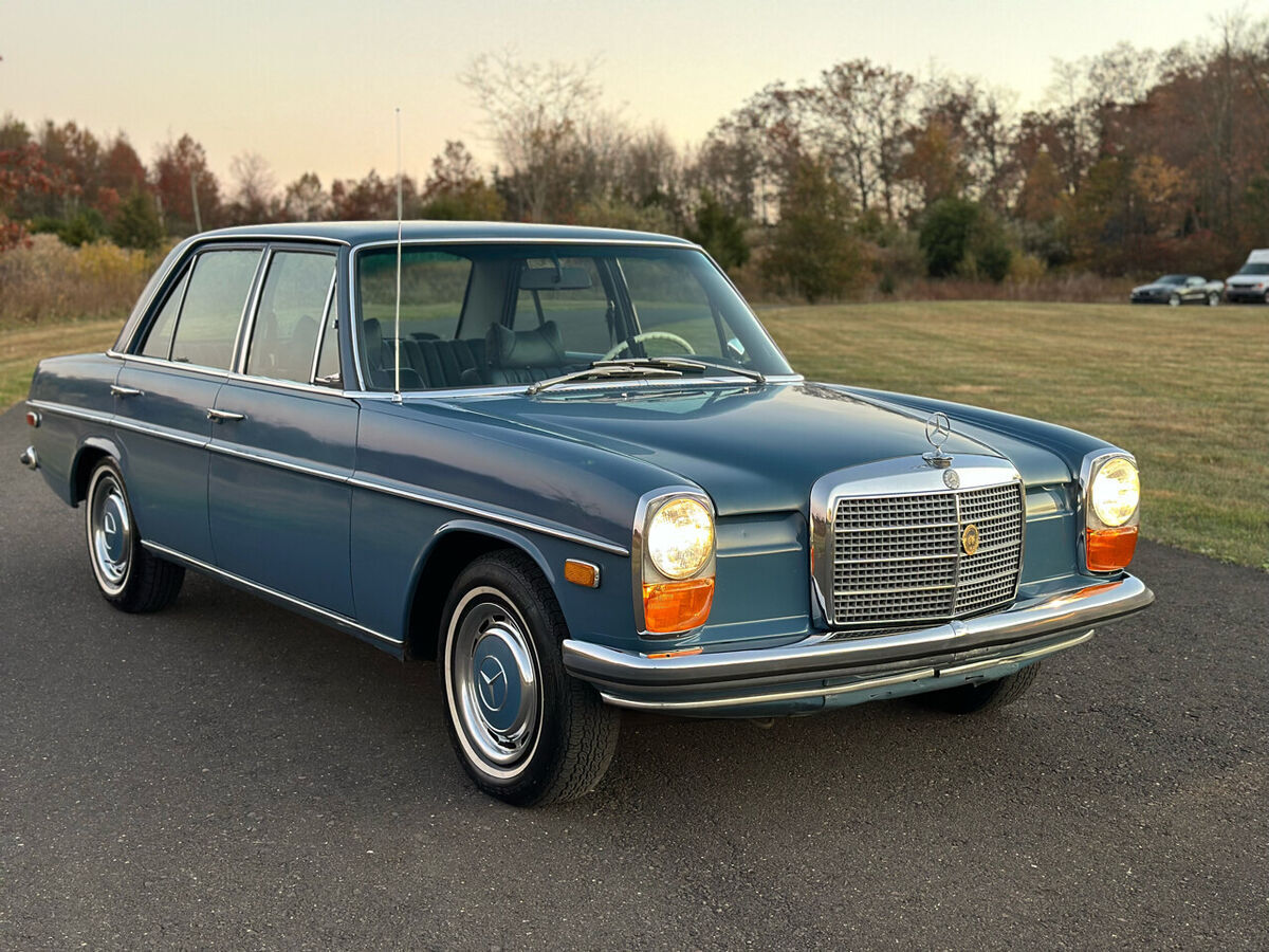 1969 Mercedes-Benz 200-Series - photo 6