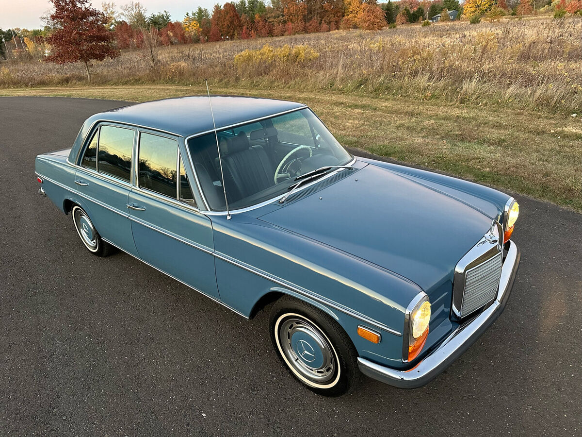 1969 Mercedes-Benz 200-Series - photo 7
