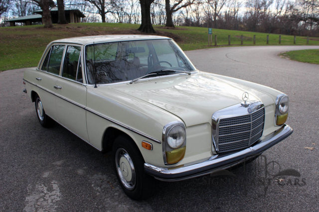 1969 Mercedes-Benz 200-Series 230 - photo 3