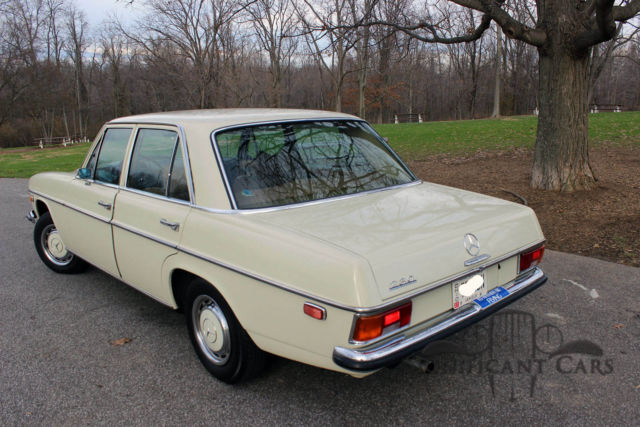1969 Mercedes-Benz 200-Series 230 - photo 4