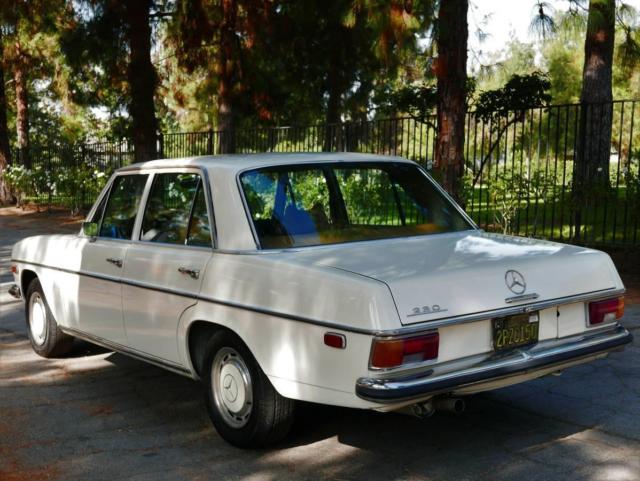 1969 Mercedes-Benz 200-Series Power steering and disc brakes - photo 3