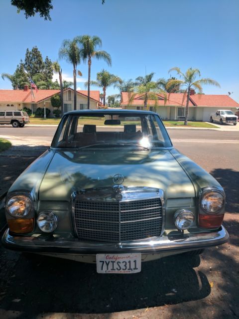 1969 Mercedes-Benz 230 Six Cylinder Manual Drive 1969 Mercedes-Benz 200-Series Base