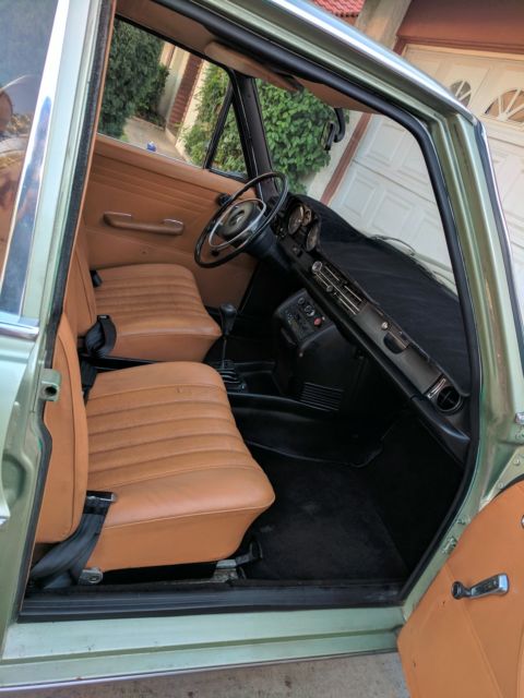 1969 Mercedes-Benz 200-Series Base - photo 11