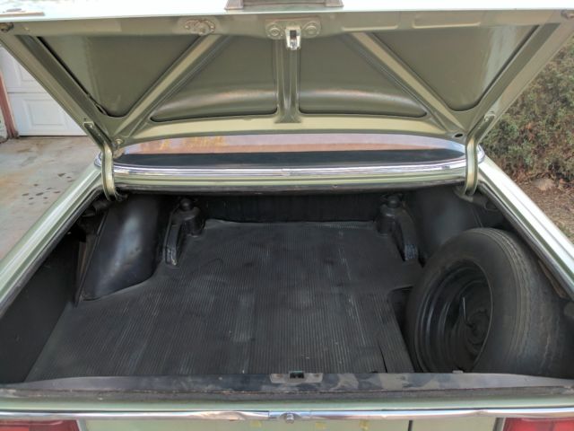 1969 Mercedes-Benz 200-Series Base - photo 8