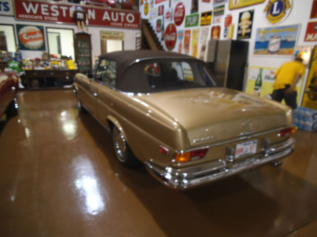 1969 Mercedes-Benz 280 SE ConvertIble SE - photo 6