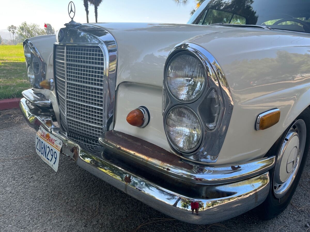 1969 Mercedes-Benz 280 SE Automatic - photo 12