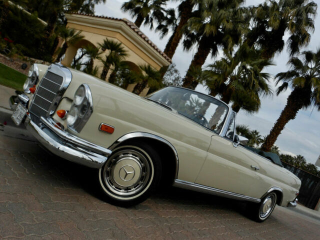 1969 MERCEDES BENZ 280 SE CABRIOLET 2 OWNERS SINCE NEW FULLY RESTORED CALIFORNIA 1969 Mercedes-Benz 200-Series 280 SE CABRIOLET