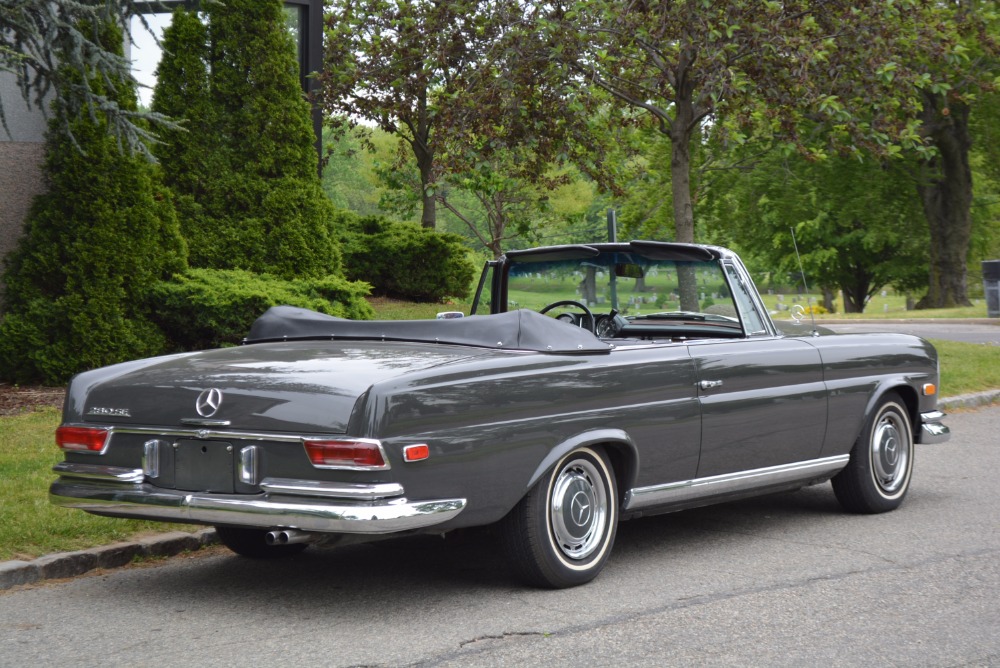 1969 Mercedes-Benz 200-Series - photo 9