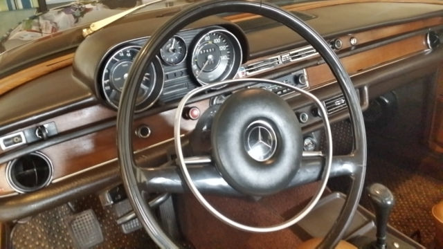 1969 Mercedes-Benz 200-Series - photo 11