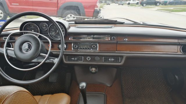 1969 Mercedes-Benz 200-Series - photo 12