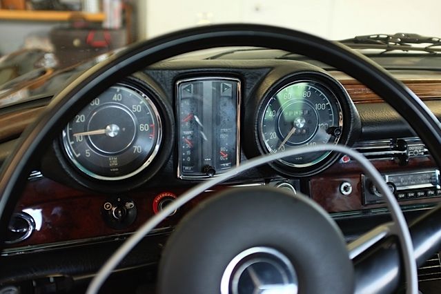 1969 Mercedes-Benz 200-Series - photo 6