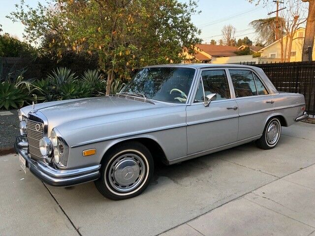 1968 Mercedes-Benz 200-Series 280SE - photo 2